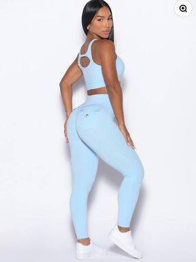 NWT Bombshell Sportswear Pocket Pop Leggings